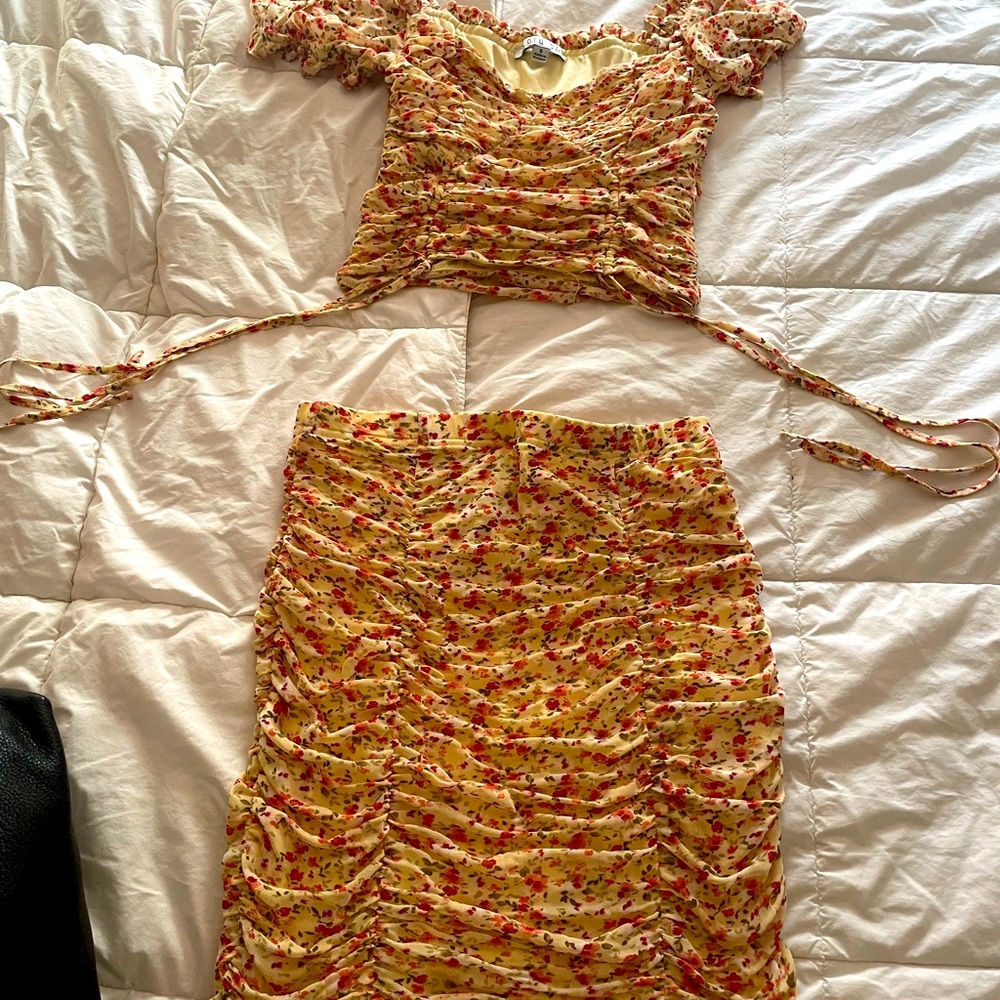 Story On 2pc Skirt set